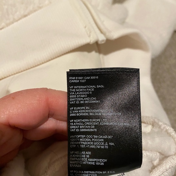 The North Face fleece jacket. Women’s size large. - Picture 4 of 8